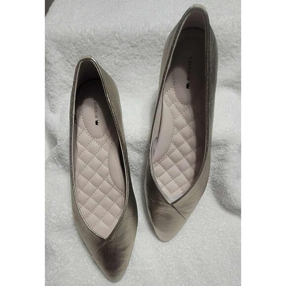 NWT Women's Birdies The Goldfinch Metallic Gold Pointed Toe Flats size 9 Glam - Picture 2 of 6